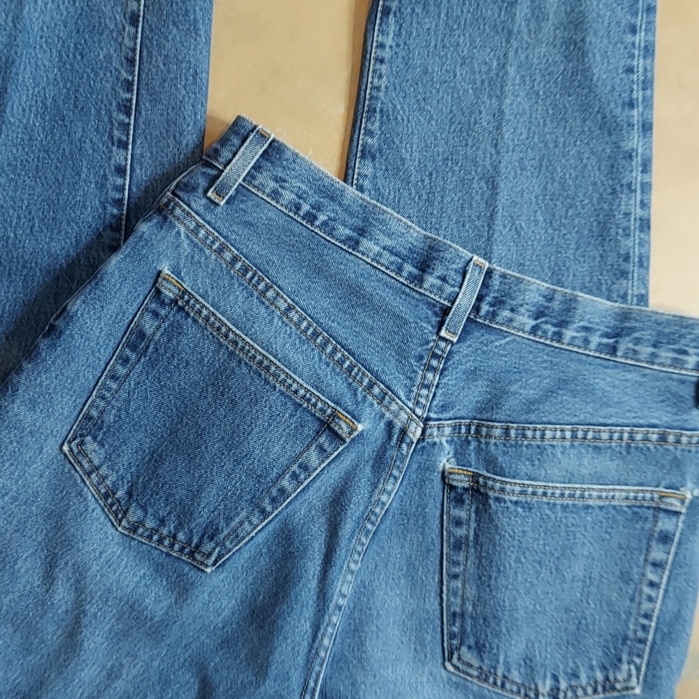 GAP Reverse Fit High Waisted Tapered Leg Mom Jean - Picture 5 of 7